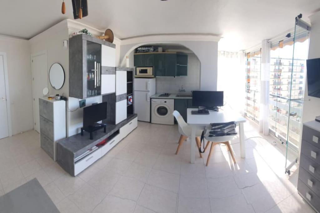 Apartamento Con Terraza A Pie De Playa Benalmádena Kültér fotó