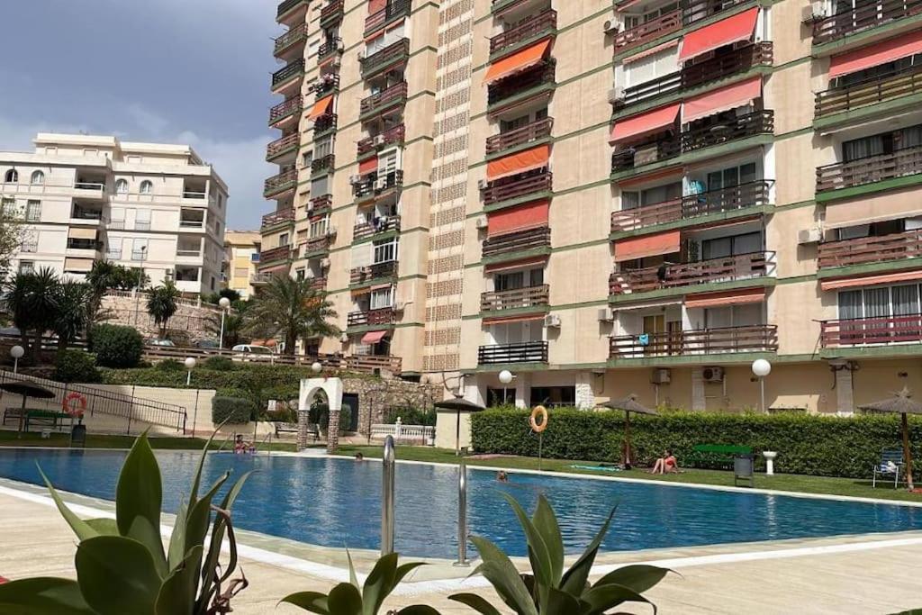 Apartamento Con Terraza A Pie De Playa Benalmádena Kültér fotó