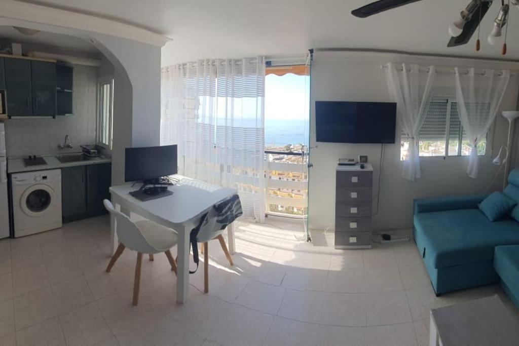 Apartamento Con Terraza A Pie De Playa Benalmádena Kültér fotó